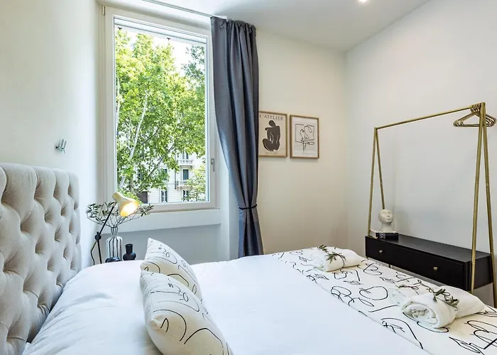 *villa Olivo*with Private Terrace & Jacuzzi + 3bedrooms * Milán